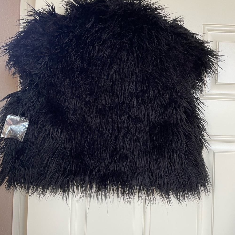 Faux Fur Vest - Picture 2 of 2